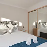 Treeview Apartment- A Lovely 2 Bed Apartment Near Colchester North Station By Catchpole Stays