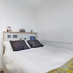Zeni Ensuite, In Colchester