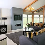 Apple Tree Lodges
