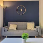 Kensington House- The Perfect Home For Contractor Stays