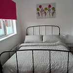 Colchester Town, Modern, Detached, Guest House