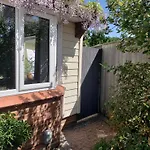 Luxury Self Catering In Colchester With Free Ev Point