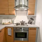 2-Bed, Sleeps 5, 2 Bath, Parking, Wifi