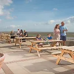 Luxury 2- Bed Caravan In Mersea Island Colchester