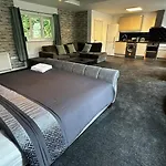 Peaceful Large Studio Flat Colchester
