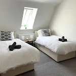 Rooftops - Quiet Cosy Pied-A-Terre In The Heart Of Colchester