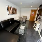 2 Bedroom Flat Ground Floor Town Centre Colchester