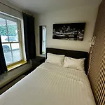 2 Bedroom Flat Ground Floor Town Centre Colchester