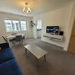 Bumblebee Bungalow - With Separate Office And Gaming Space By Catchpole Stays