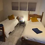 Professional 3-Bed Flat