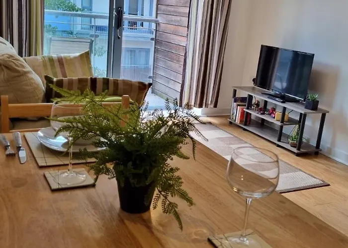 360 Serviced Accommodations - Colchester Marine Quay - 1 Double Bedroom Apartment