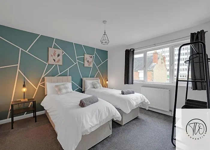 Jardine House- 2Br House, Town Centre, Station