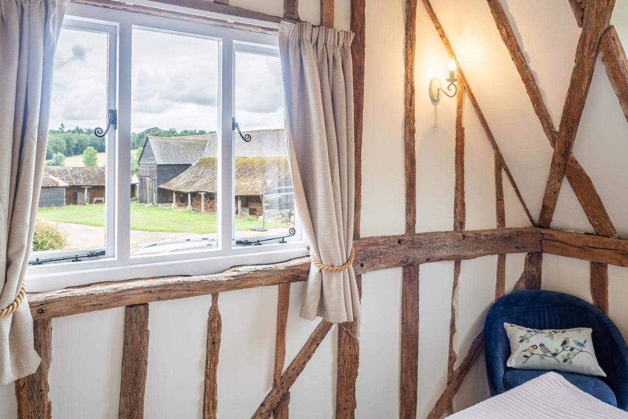 Stylish Rural With Views Over Fields And The River Stour - The Granary