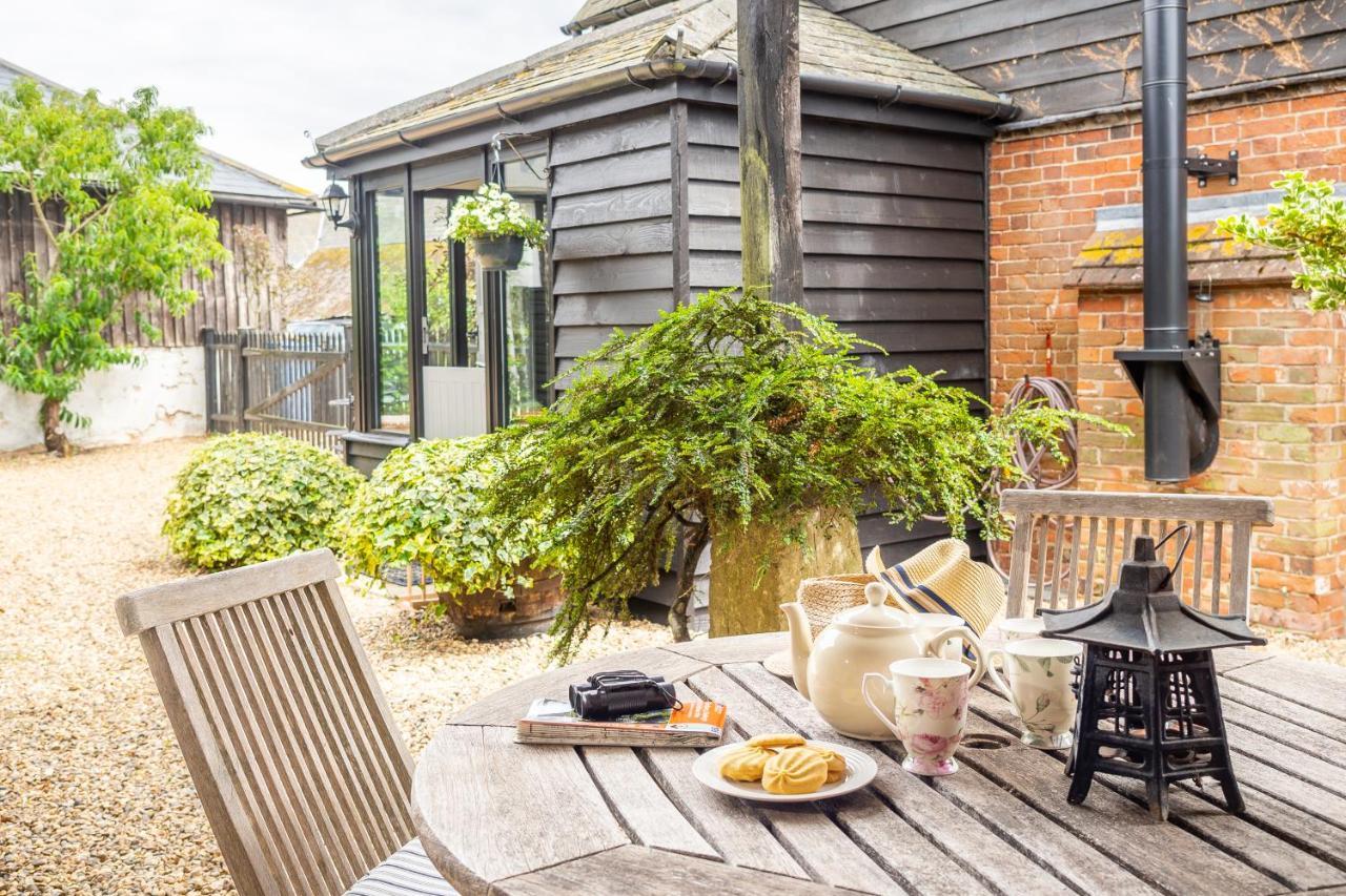 Stylish Rural With Views Over Fields And The River Stour - The Granary