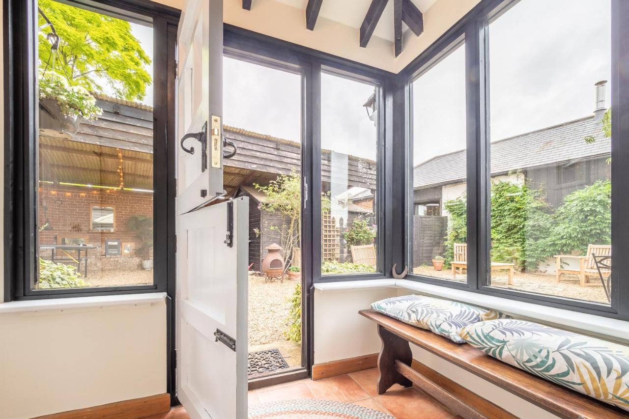 Stylish Rural With Views Over Fields And The River Stour - The Granary Holiday home *