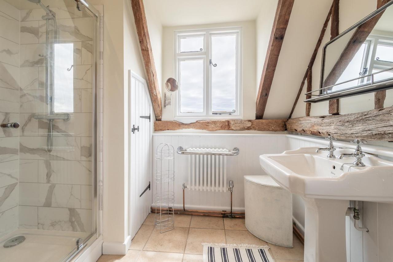 Stylish Rural With Views Over Fields And The River Stour - The Granary *