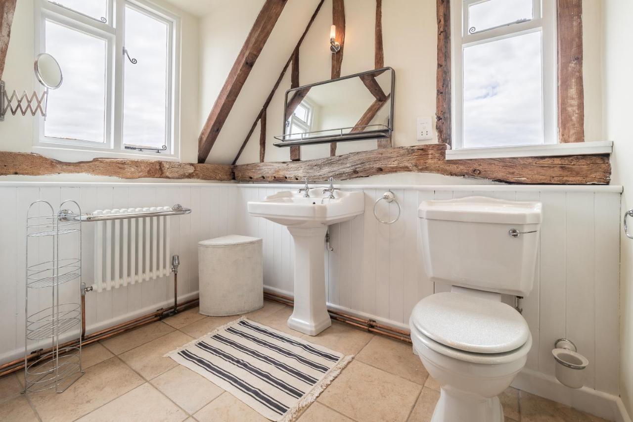 Stylish Rural With Views Over Fields And The River Stour - The Granary