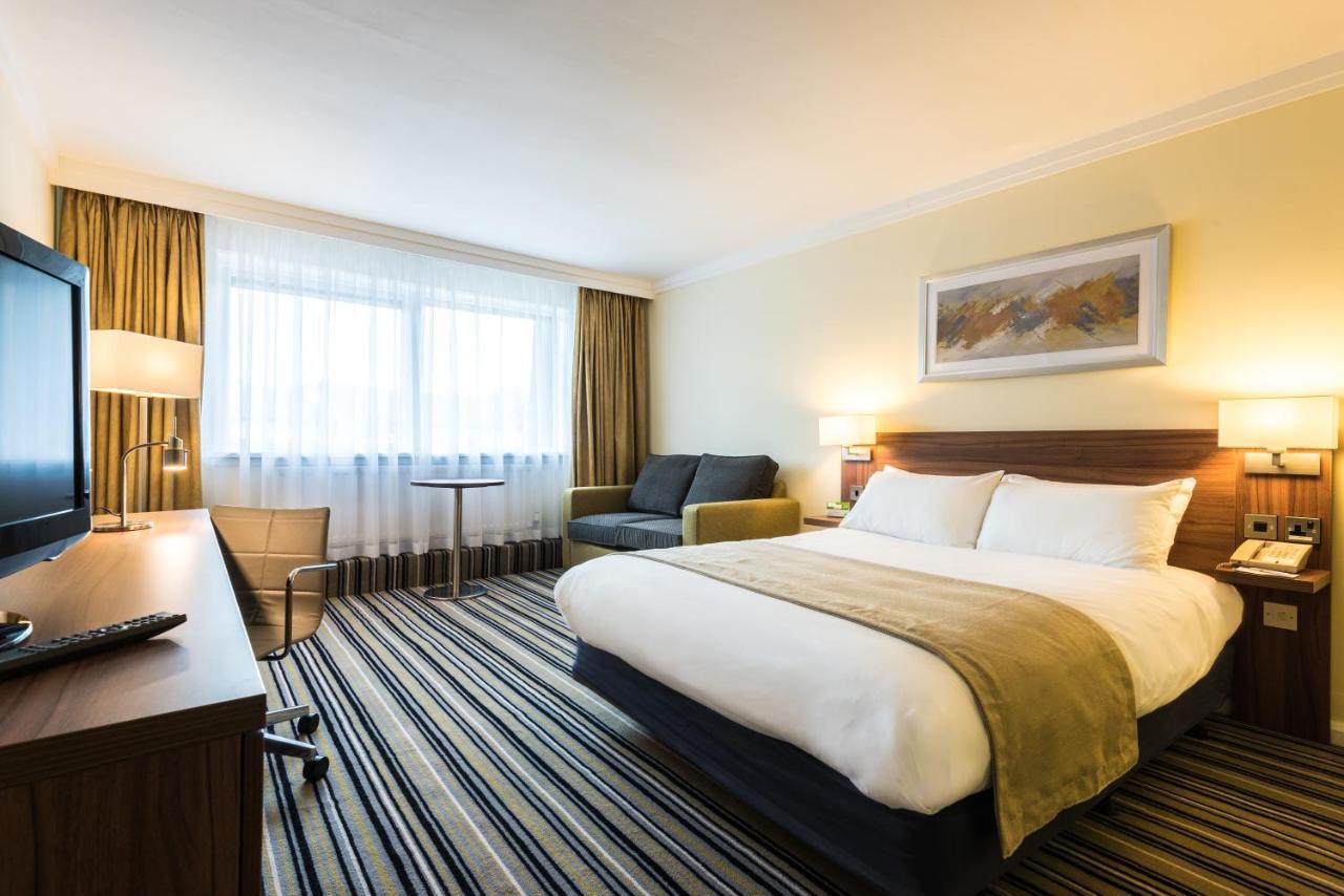 By Ihg
