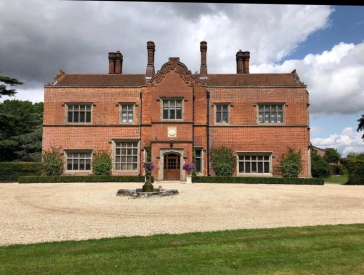Luxury 3 Bed House On The Estate Of 17th Century Manor House *