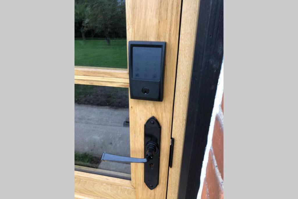 Luxury 2 Bed In The Orchard Of A 17th Century Manor House Colchester