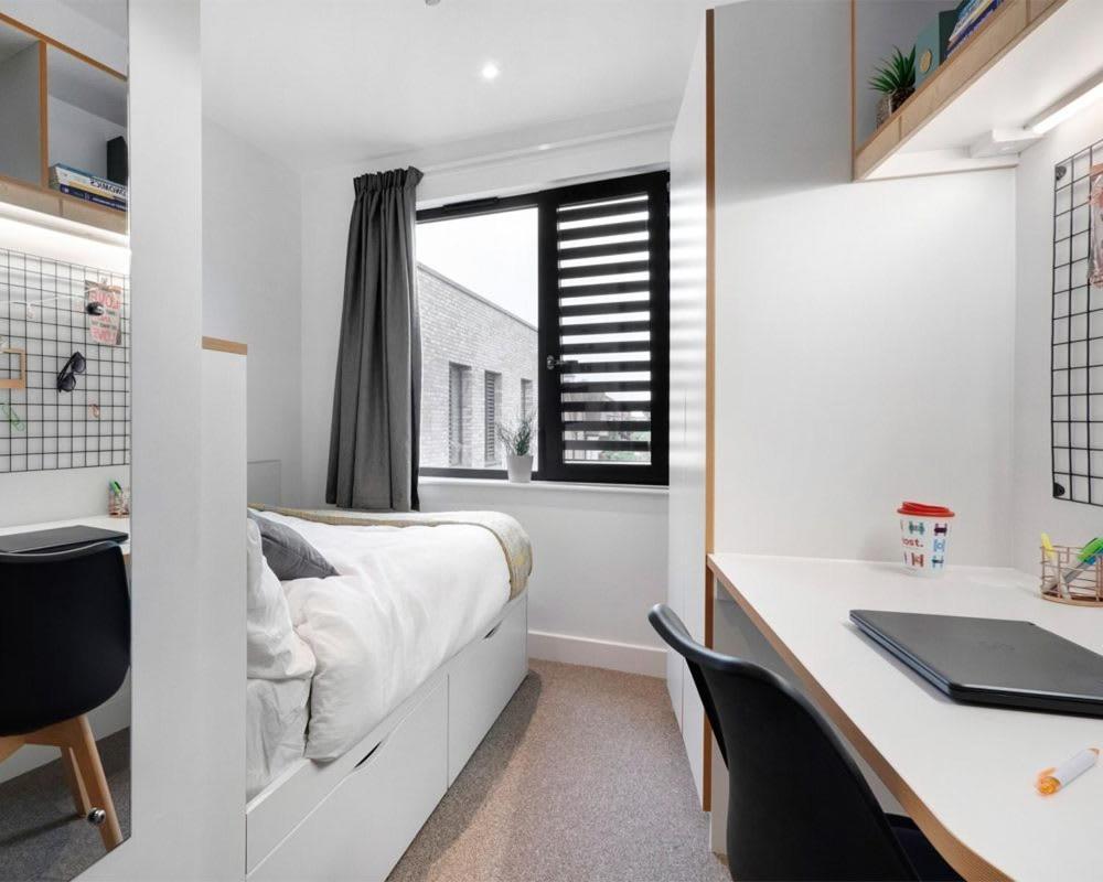 Zeni Ensuite, In Colchester Inn Colchester