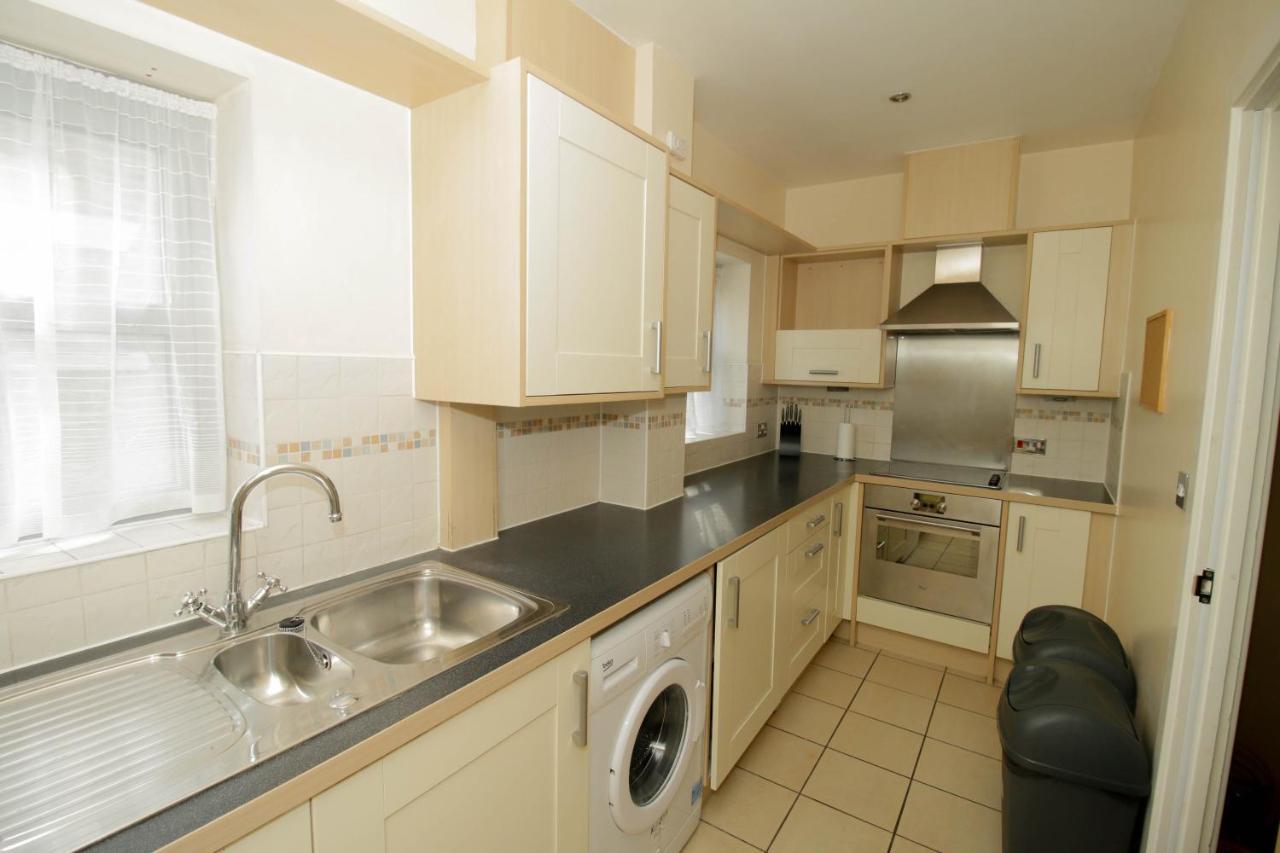 Apartment Spacious Double Bedroom Duplex Near North Station & Town Centre Colchester