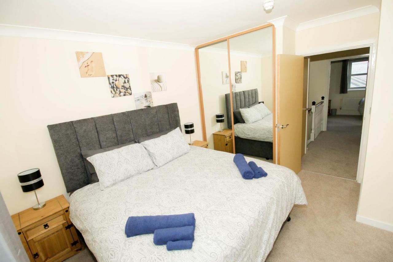 Spacious Double Bedroom Duplex Near North Station & Town Centre *