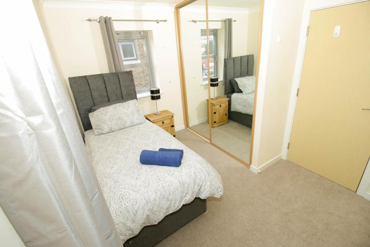 Spacious Double Bedroom Duplex Near North Station & Town Centre Colchester