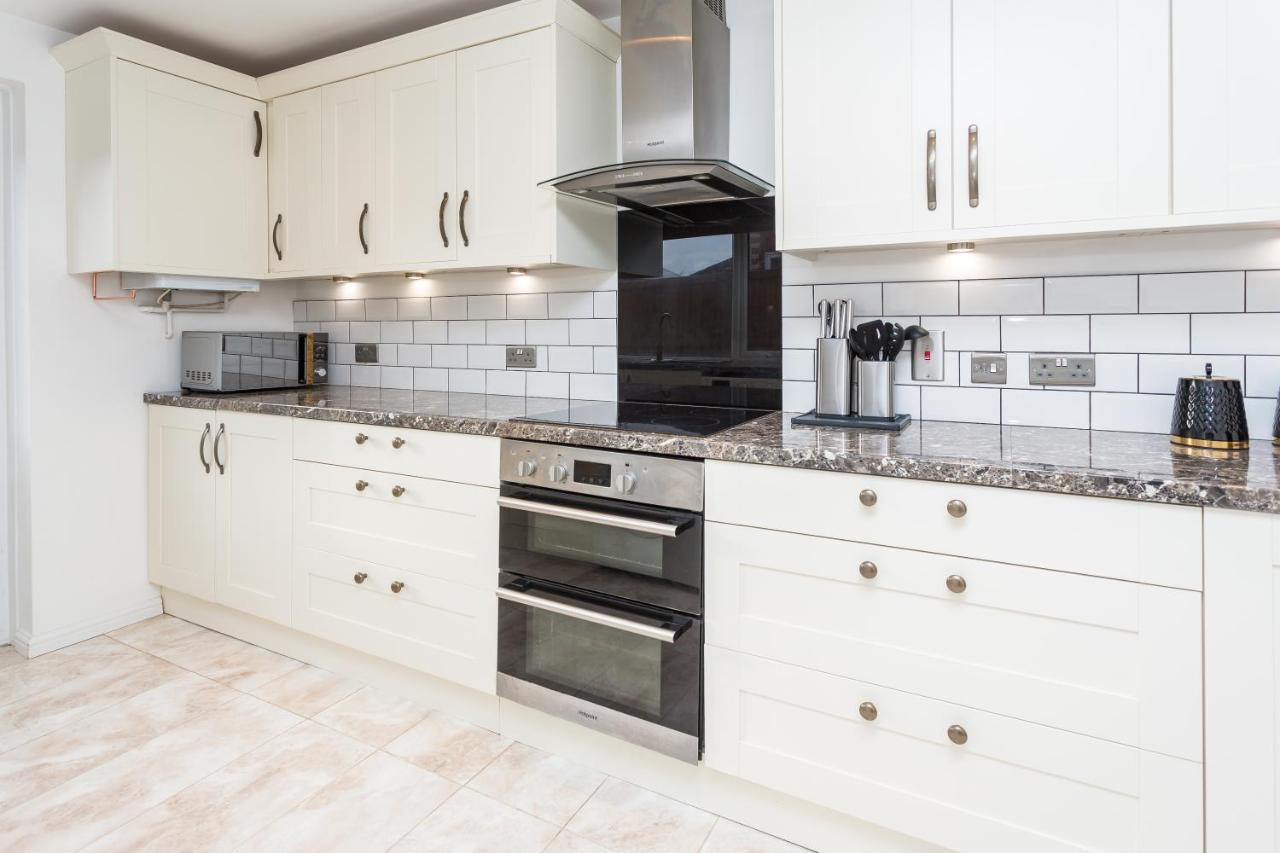 Holiday home The White & Warm, Free Parking & Wifi, 8 Beds *