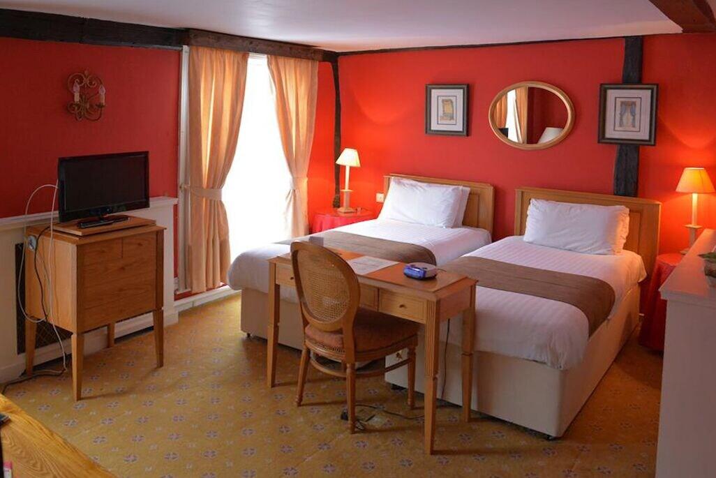 The George 4*