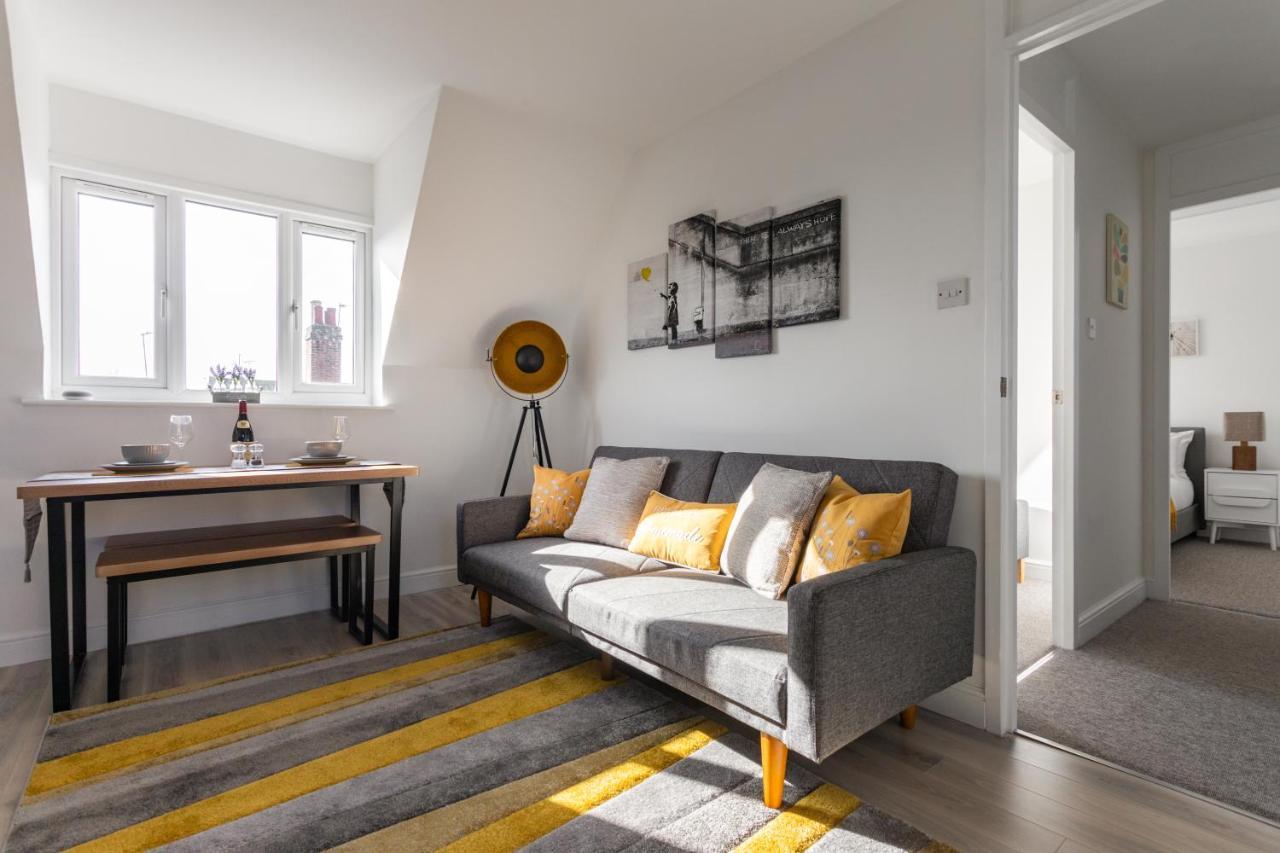 Castle Reach Apartment *