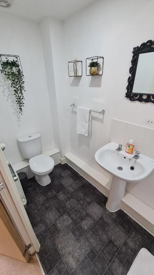 Spacious Entire Apartment, Quiet Central Location Apartment Colchester