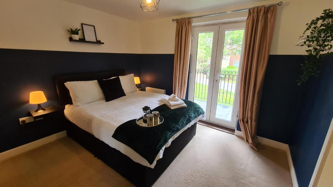 Spacious Entire Apartment, Quiet Central Location Apartment