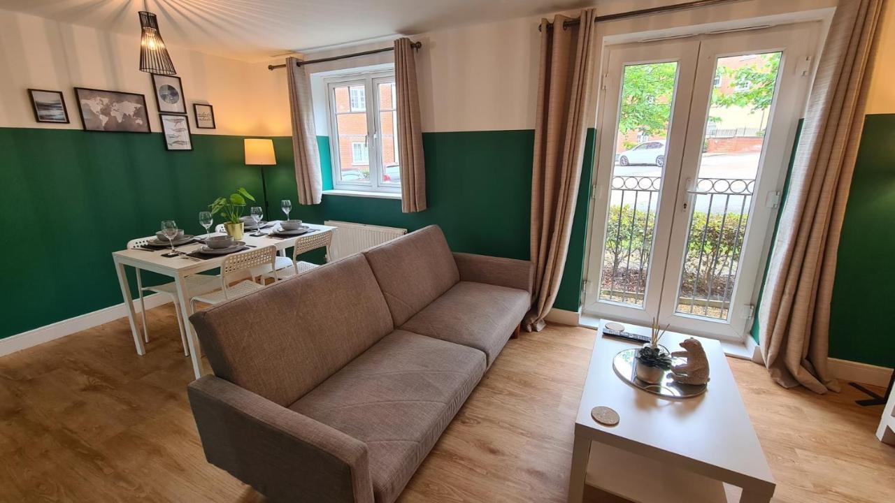 Apartment Spacious Entire Apartment, Quiet Central Location *