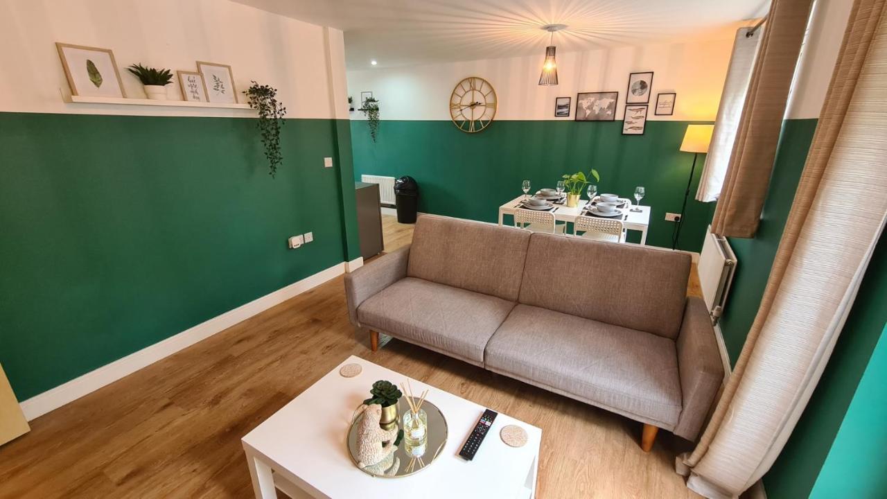 Apartment Spacious Entire Apartment, Quiet Central Location Colchester