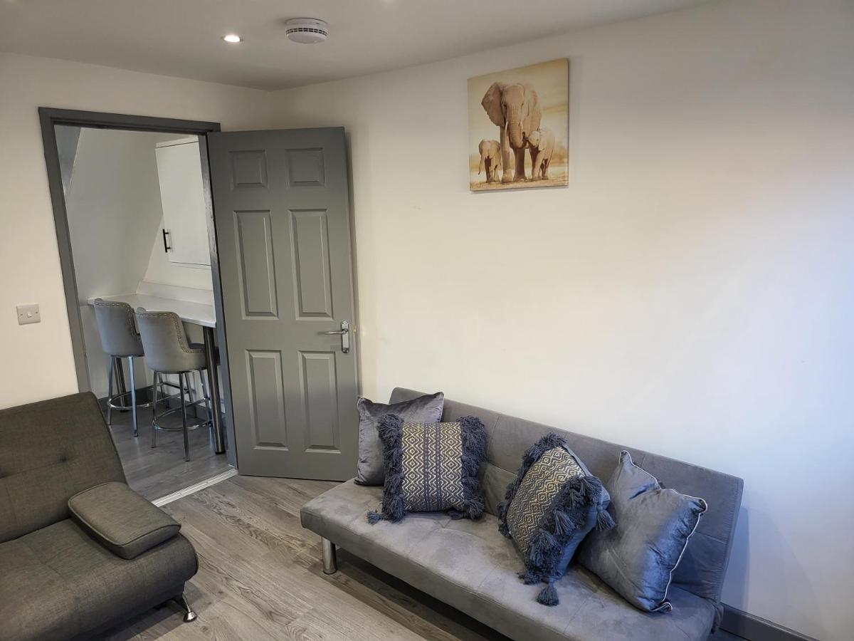 Apartment Vetrelax Three Bedroom House Colchester