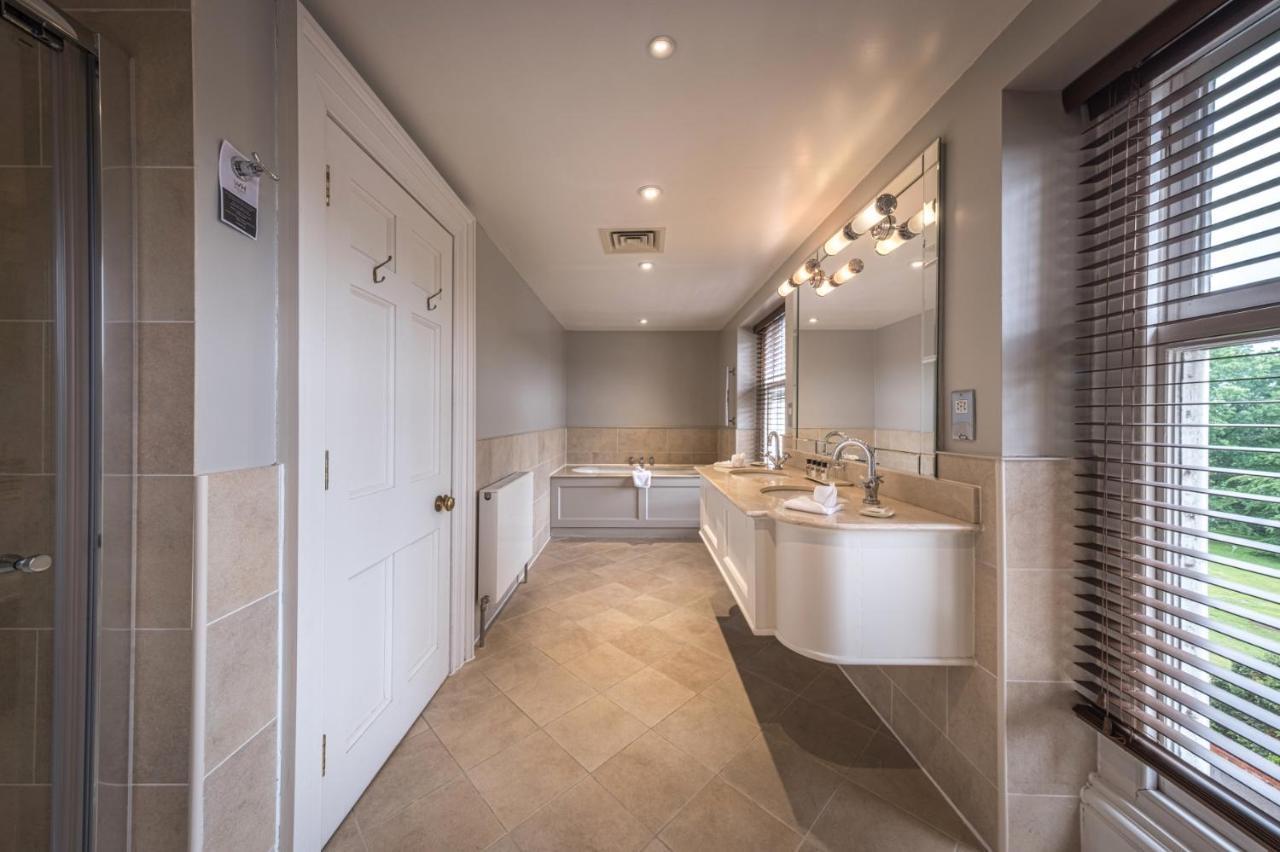 Wivenhoe House Hotel
