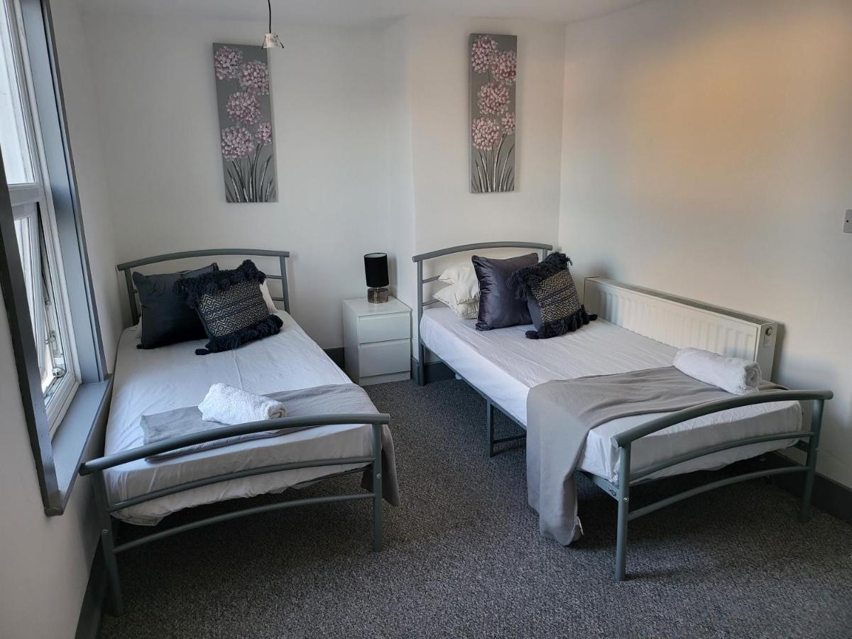 Vetrelax 4bedroom House With Garden And Parking * Colchester