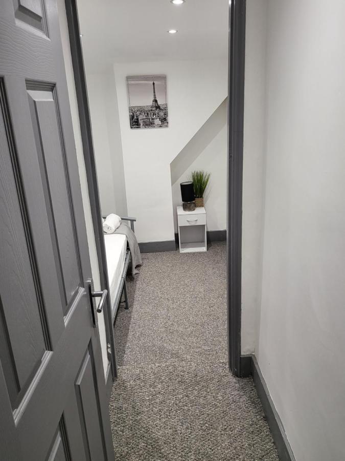 Vetrelax 4bedroom House With Garden And Parking * Colchester