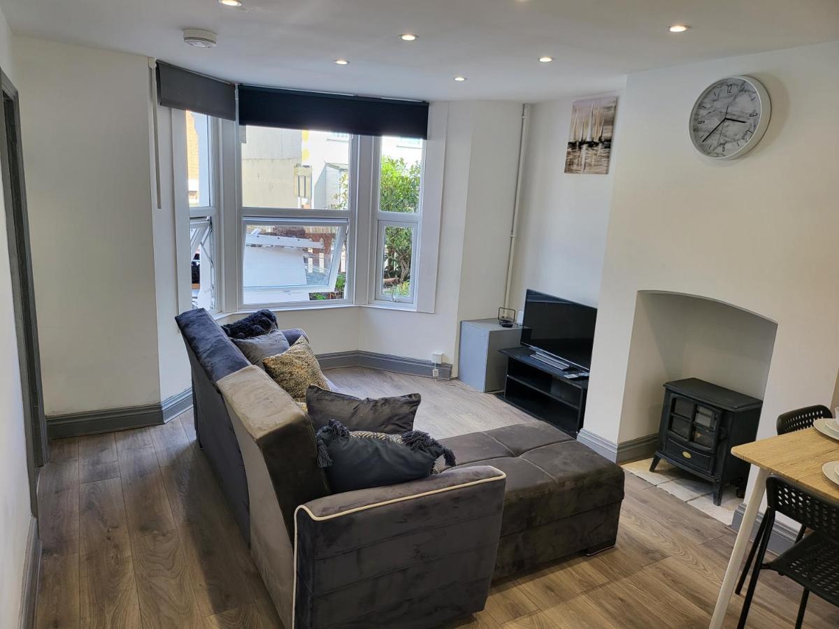 Vetrelax 4bedroom House With Garden And Parking Apartment Colchester