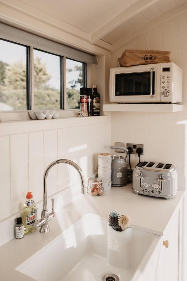 Luxury tent The Dragonfly Shepherds Hut *