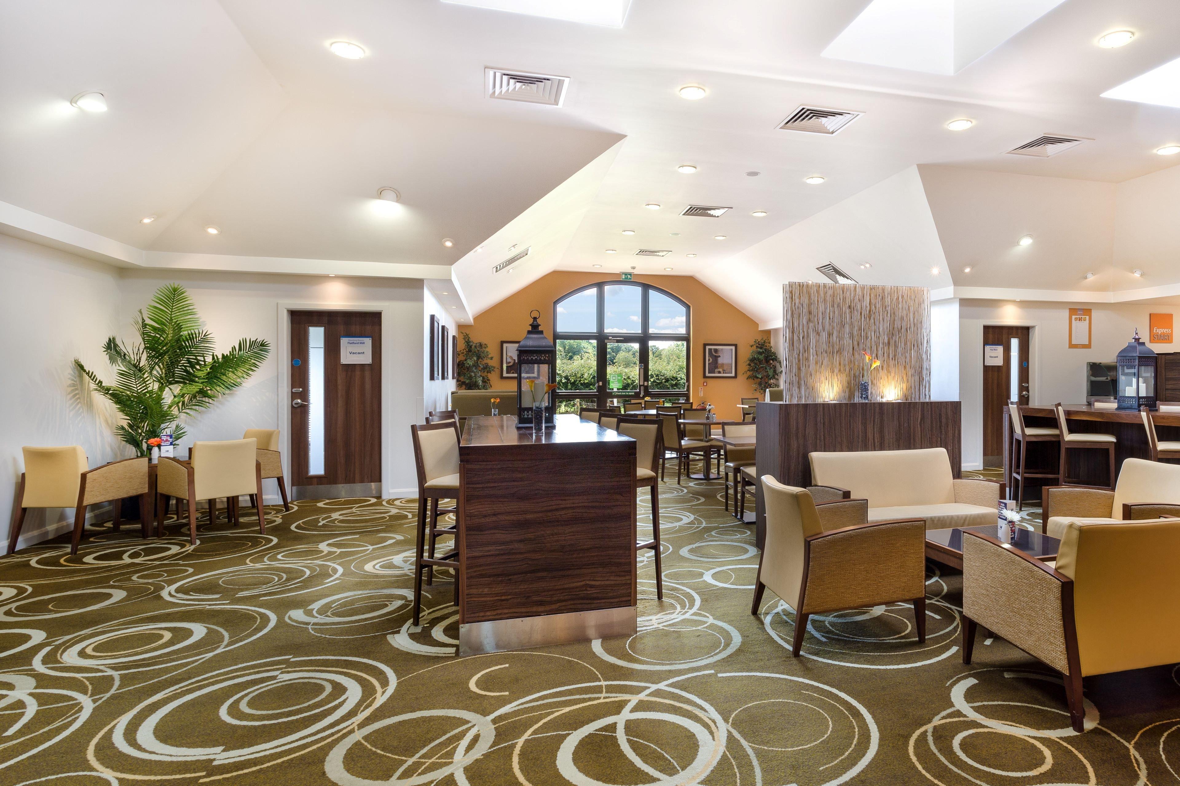 Express By Ihg Hotel