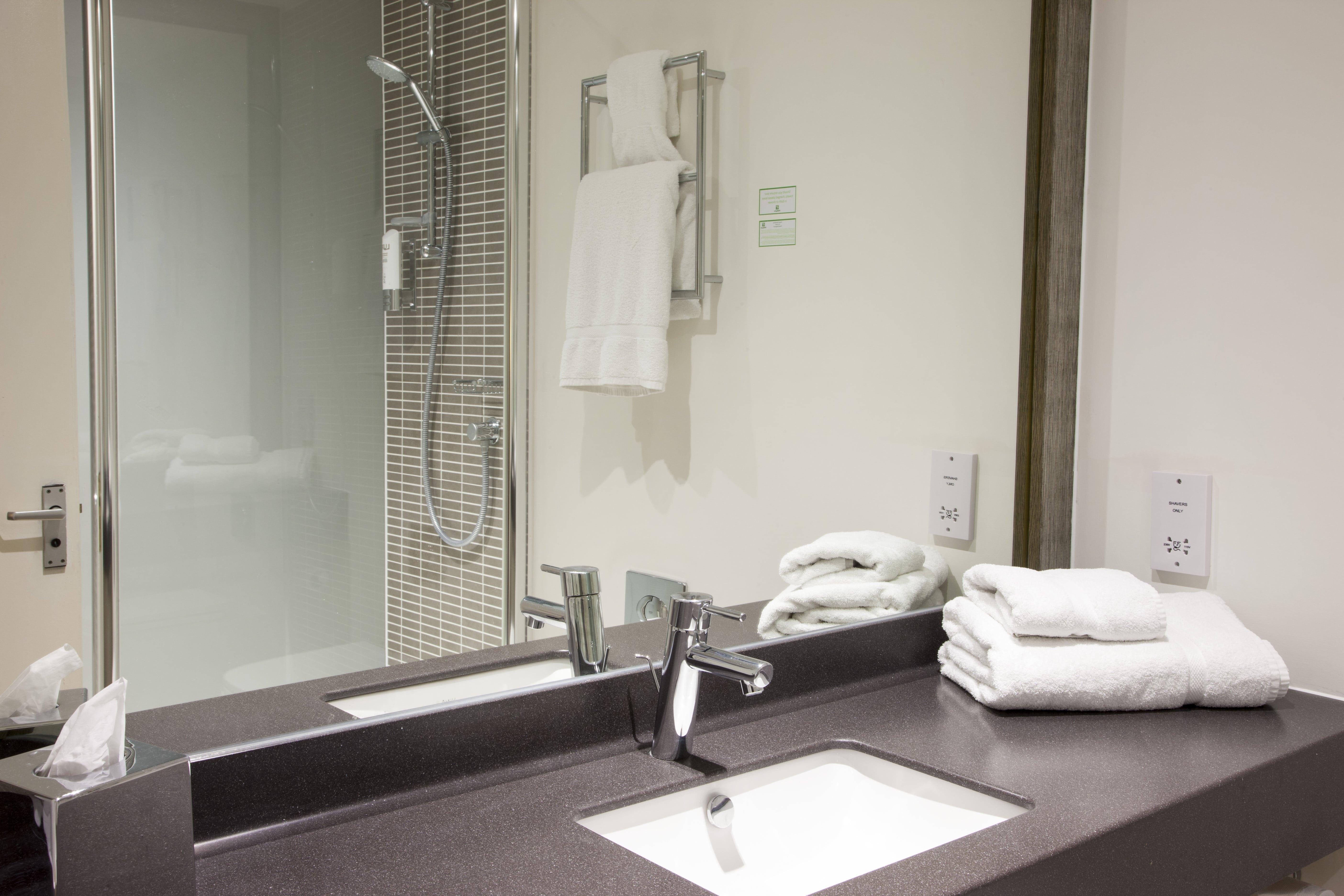 Hotel Holiday By Ihg 4*