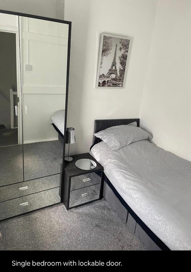 Modern Single For In Town Centre! * Colchester