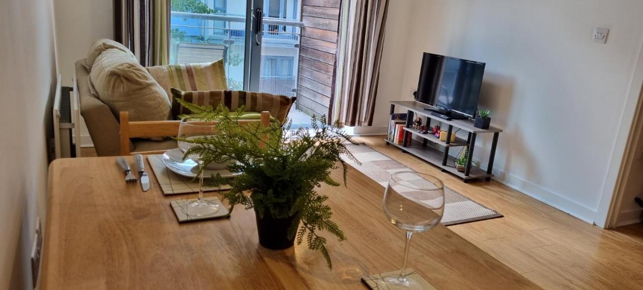 360 Serviced - Marine Quay - 1 Double Bedroom Apartment