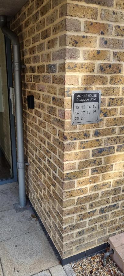 360 Serviced - Marine Quay - 1 Double Bedroom Apartment *