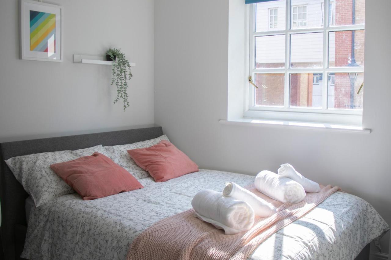 Lovely 3-bedroom In Apartment