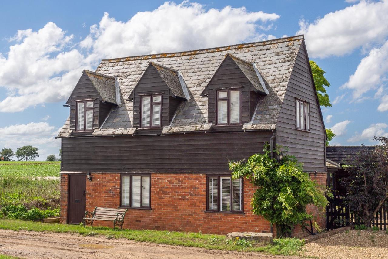 Stylish Rural With Views Over Fields And The River Stour - The Granary Holiday home *