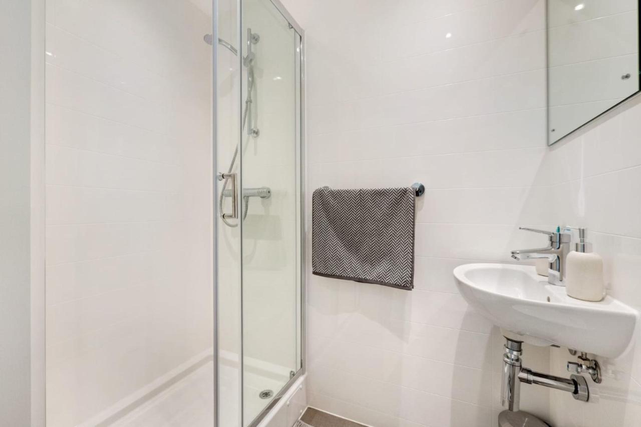 Apartment Ensuite Bedrooms With Shared Kitchen At 27 Magdalen Street In The Heart Of *