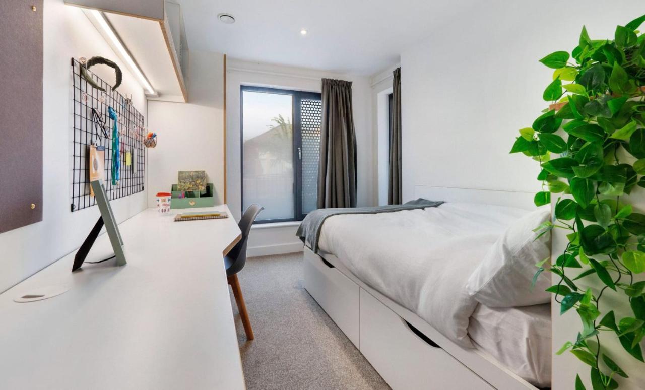 Ensuite Bedrooms With Shared Kitchen At 27 Magdalen Street In The Heart Of * Colchester